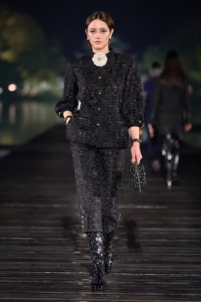 Look 51
